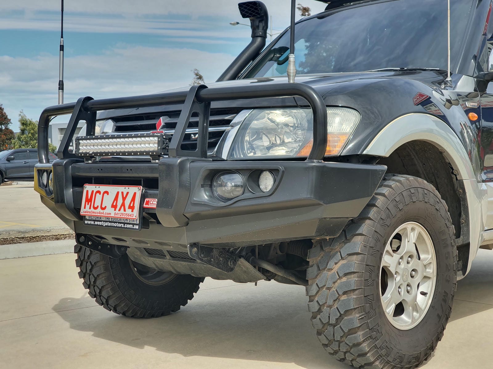2c6451-5c.myshopify.comMCC 4x4  Falcon Bars for Mitsubishi Pajero NM NP 1999-2006Pajero NM NP 1999-2006 707-02 Falcon Bull Bar Black A-Frame Package (No Foglight)