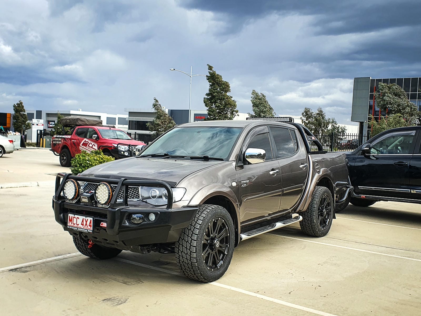2c6451-5c.myshopify.comMCC 4x4  Falcon Bars for Mitsubishi Triton/Challenger  2006-2015Triton Ml-Mn, Challenger Pb-Pc  707-01Alw Falcon Alloy Winch Bar,Triton Ml-Mn, Challenger Pb-Pc (No-Fog) 707-01 Falcon Bar 3 Loop Ss,Triton/Challenger 2006-2015 06-15  