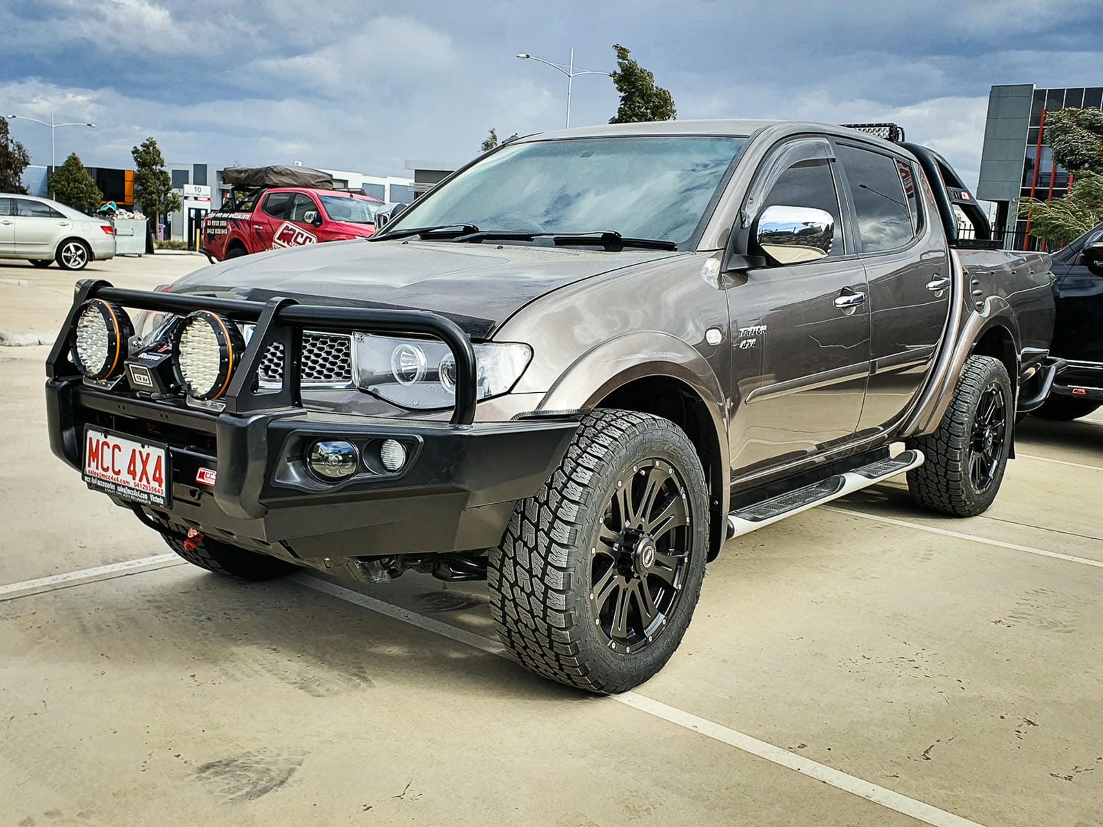 2c6451-5c.myshopify.comMCC 4x4  Falcon Bars for Mitsubishi Triton/Challenger  2006-2015Triton Ml-Mn, Challenger Pb-Pc  707-01Alw Falcon Alloy Winch Bar,Triton Ml-Mn, Challenger Pb-Pc (No-Fog) 707-01 Falcon Bar 3 Loop Ss,Triton/Challenger 2006-2015 06-15  