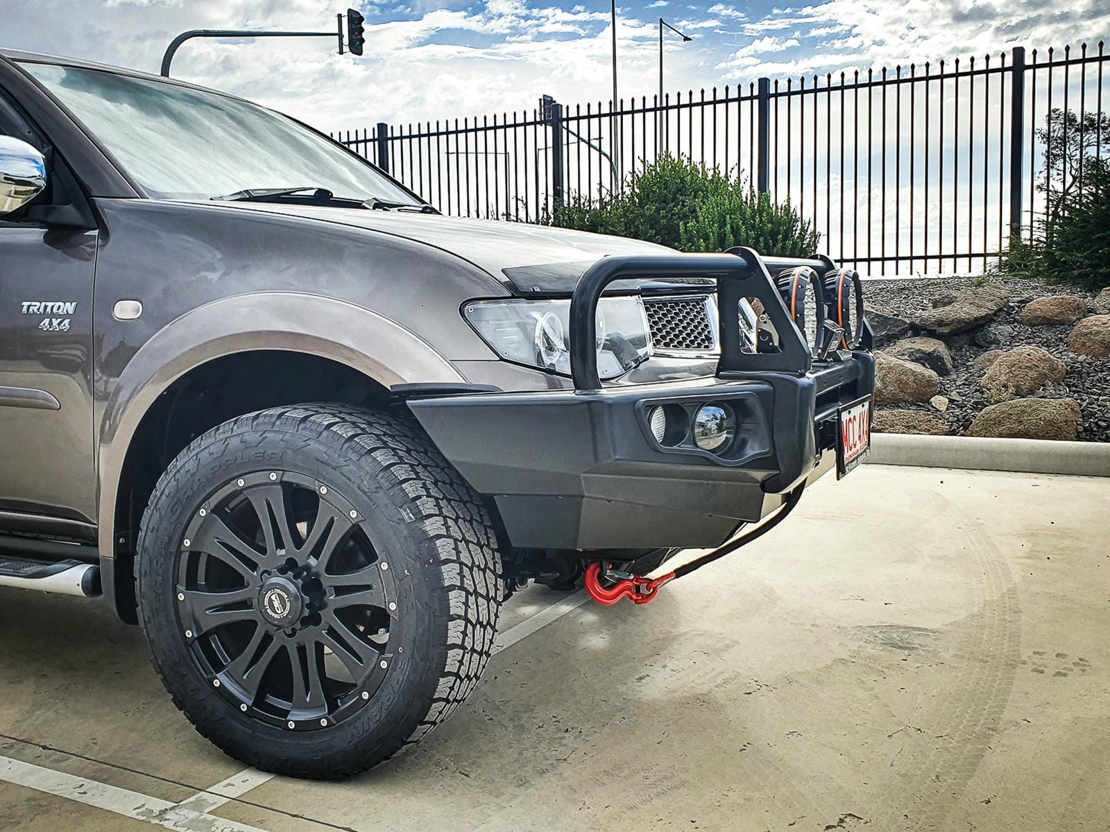 2c6451-5c.myshopify.comMCC 4x4  Falcon Bars for Mitsubishi Triton/Challenger  2006-2015Triton Ml-Mn, Challenger Pb-Pc  707-01Alw Falcon Alloy Winch Bar,Triton Ml-Mn, Challenger Pb-Pc (No-Fog) 707-01 Falcon Bar 3 Loop Ss,Triton/Challenger 2006-2015 06-15  